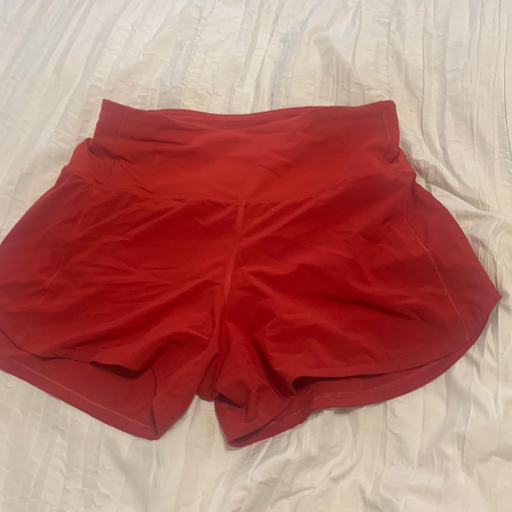 Lulu Lemon Size 4 Speedups 4’ in red